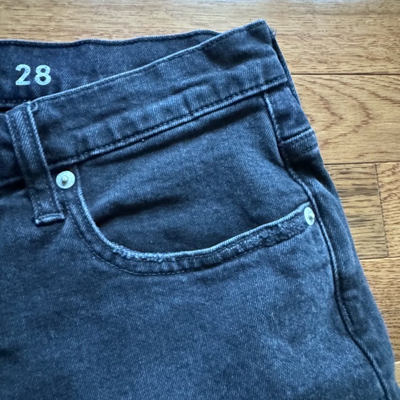 J. Crew Slim Broken-In Boyfriend Jeans Black Wash Size 28 - Picture 4 of 7